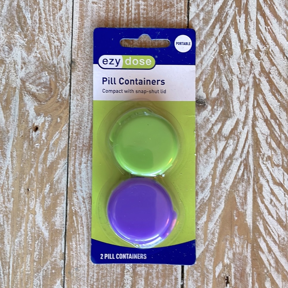 💊EZY DOSE Portable Pill Box💊Green & Purple, 2 Pack NWT